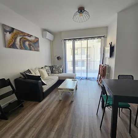 T3 Le Gambetta Climatisé - Terrasse - Centre Appartamento Hyères